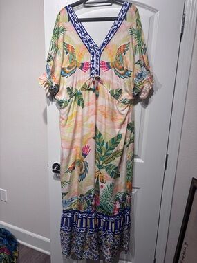 NWT FARM Rio Tropical Parrot Maxi Dress in Cream, Green & Blue